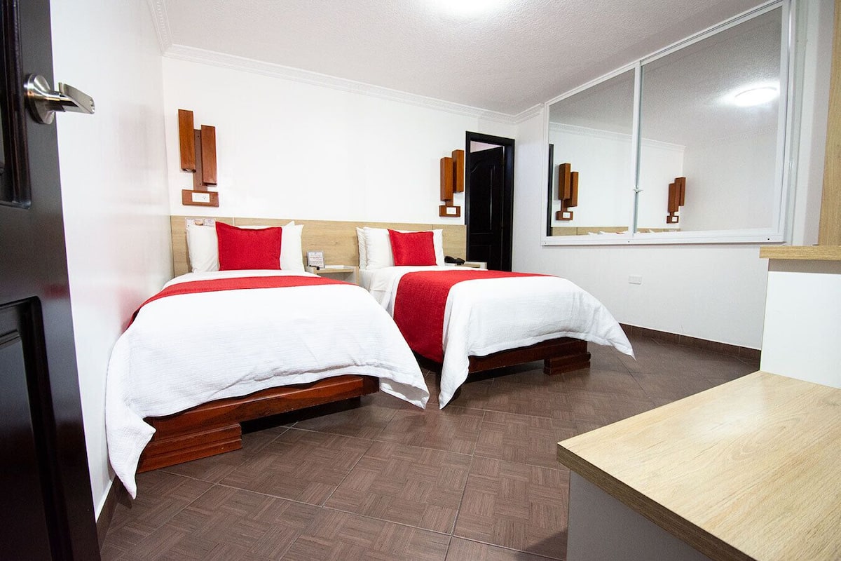 Standard Twin Room, 1 Bedroom | Down duvets, pillow-top beds, minibar, desk