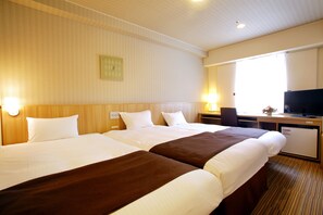 In-room safe, desk, iron/ironing board, free WiFi