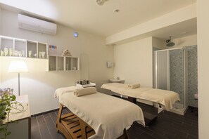 Sauna, hot tub, Turkish bath/hammam, body treatments