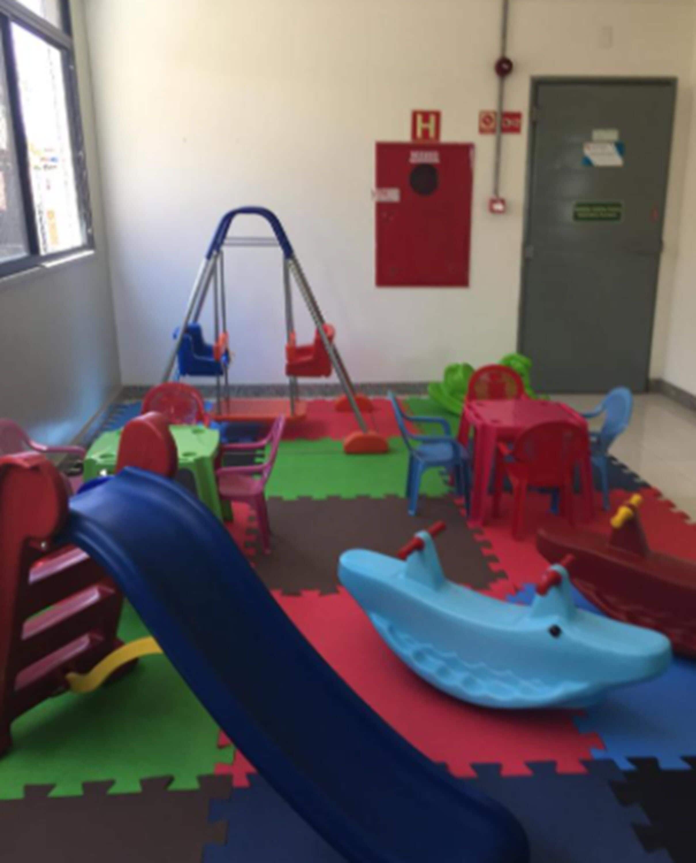 Spielezimmer