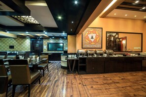 Free full breakfast - LYNQ CICO (Kolkata)