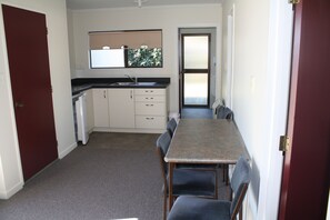 Suite, 2 Schlafzimmer | Eigene Küche | Kühlschrank, Mikrowelle, Wasserkocher