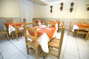 Mat- och restauranghall