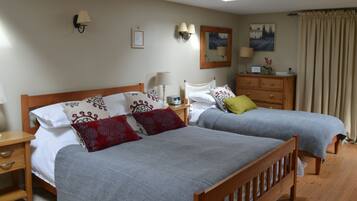 Habitación doble superior, baño en la habitación | Wifi