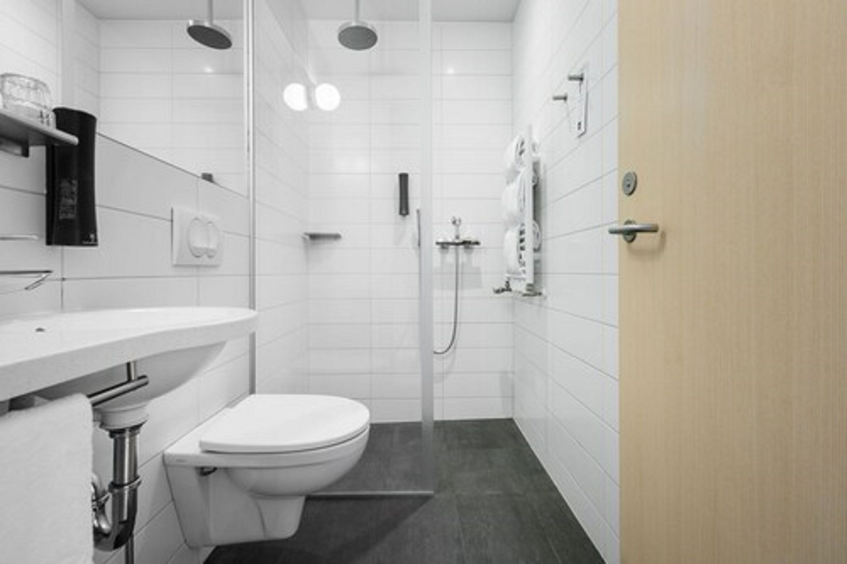 shower, rainfall showerhead, free toiletries, hair dryer