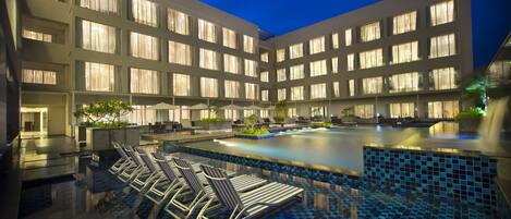 Outdoor pool, pool umbrellas