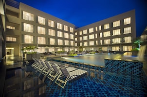 Outdoor pool, pool umbrellas