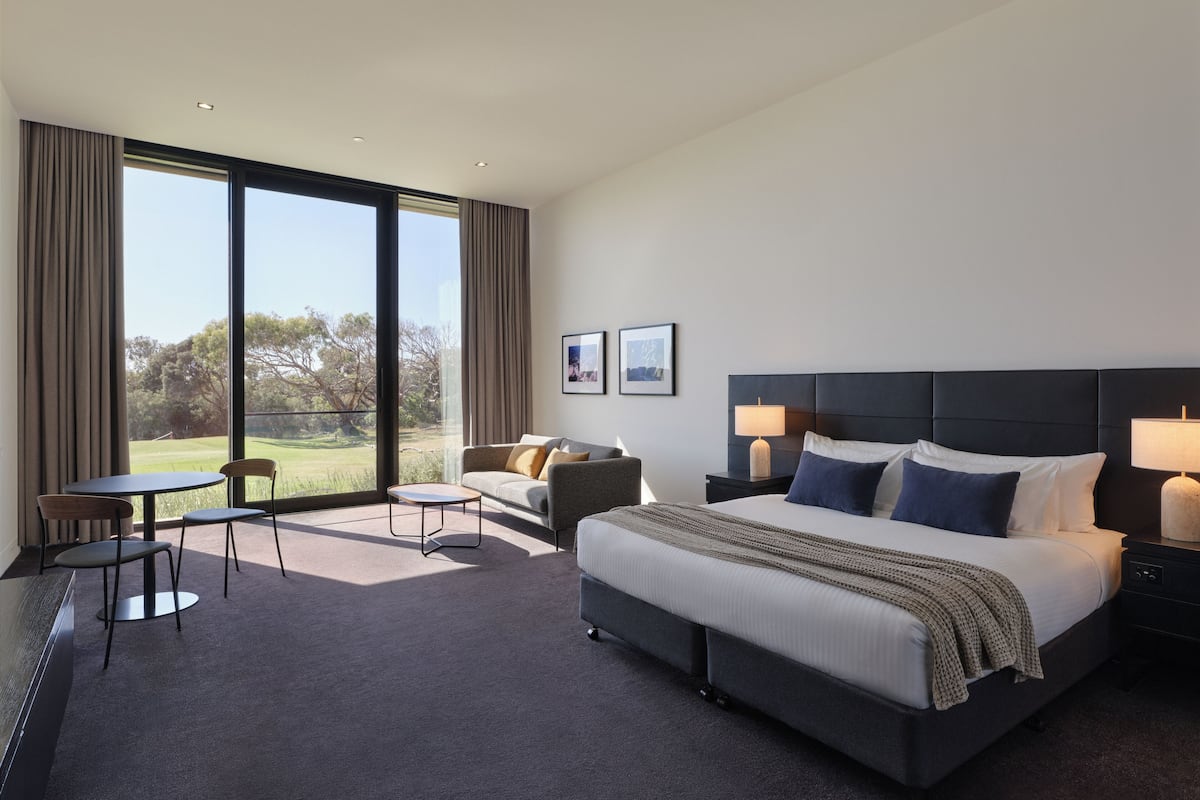Golf View Room