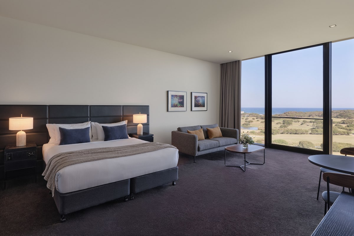 Premium Ocean View Room