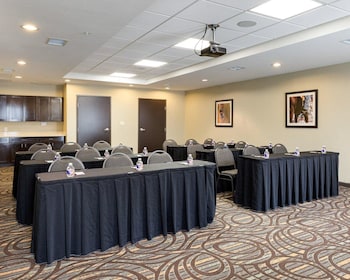 Meeting space at Comfort Suites near Westchase on Beltway 8