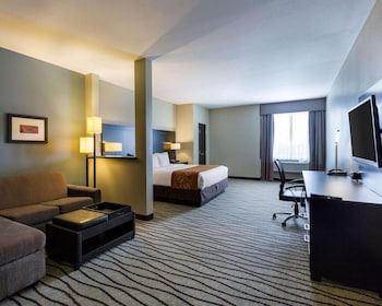 Premium bedding, in-room safe, desk, soundproofing at Comfort Suites near Westchase on Beltway 8