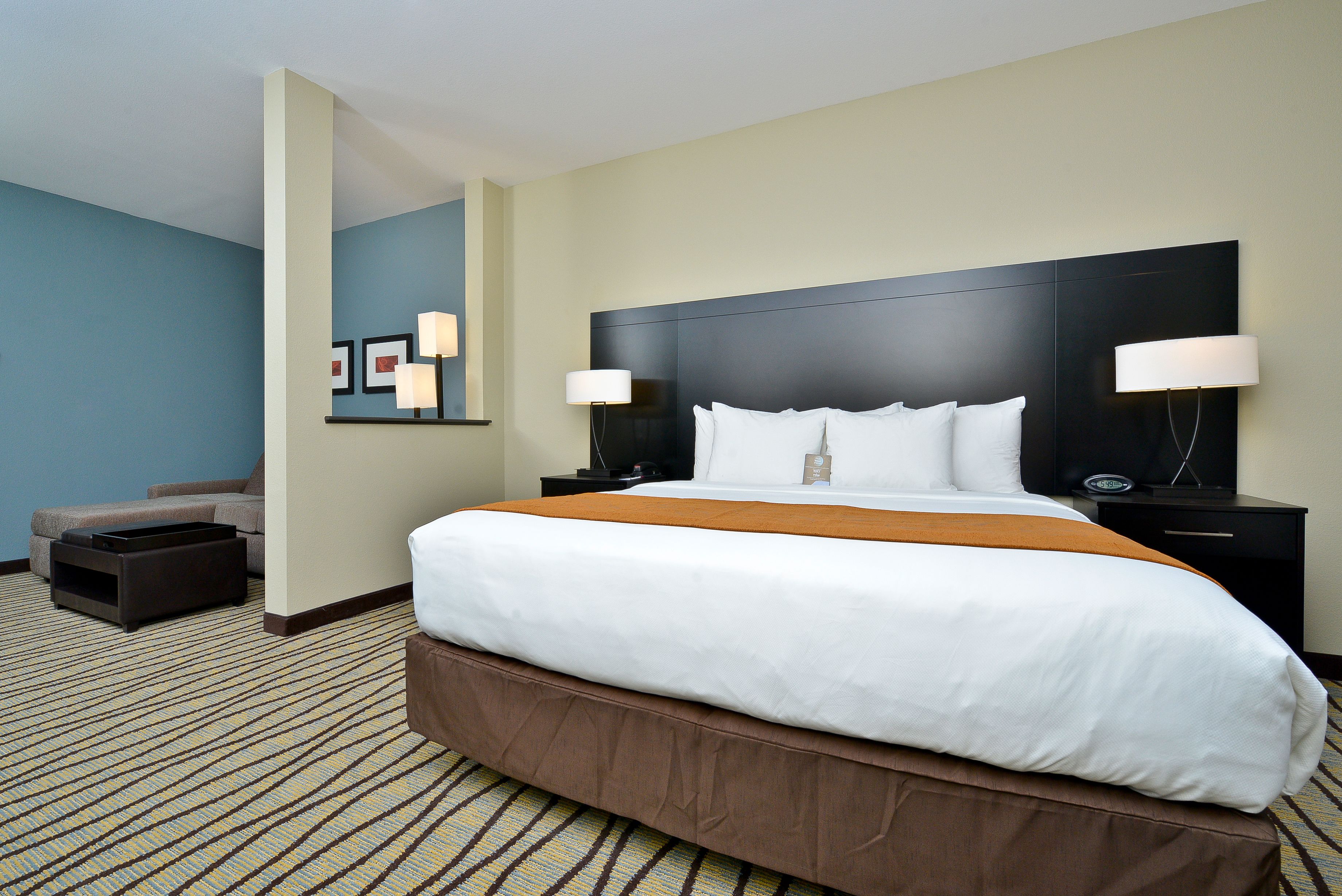 premium bedding, in-room safe, desk, soundproofing