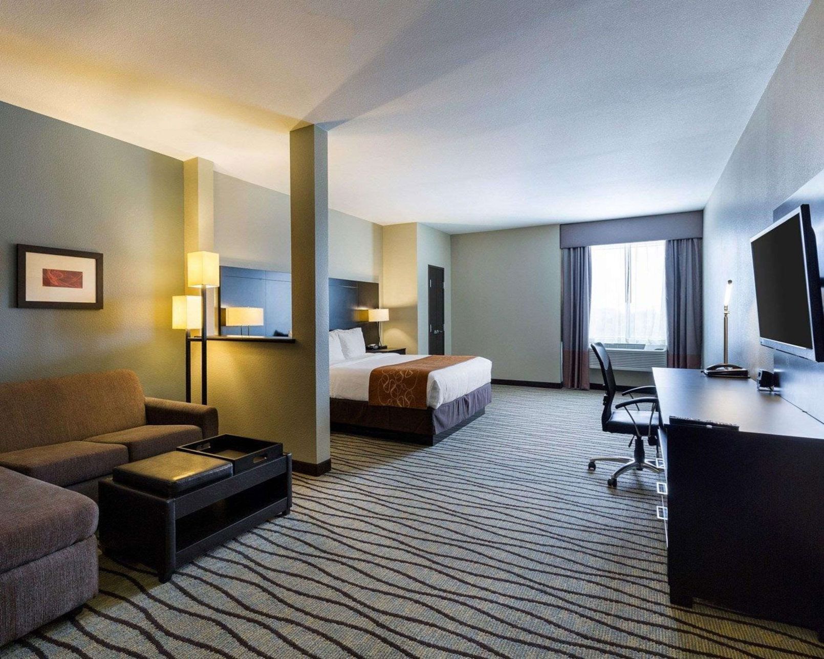 Premium bedding, in-room safe, desk, soundproofing