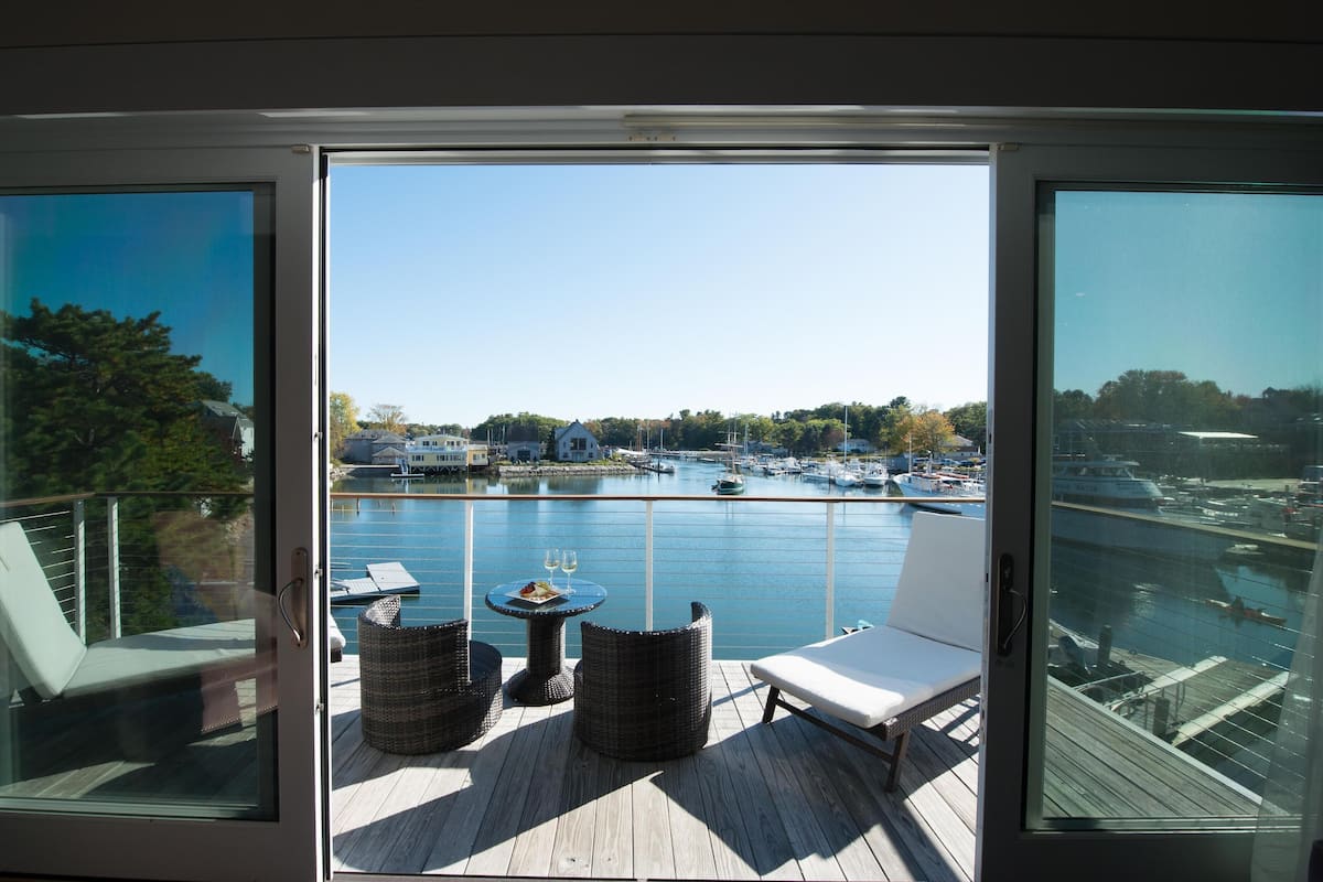 Suite (Admiral Suite with Deck) | 1 bedroom, Frette Italian sheets, premium bedding