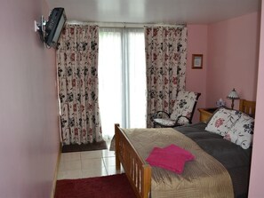 Double Room, Ensuite | 1 bedroom, WiFi - Woodview Bed & Breakfast (Colchester)