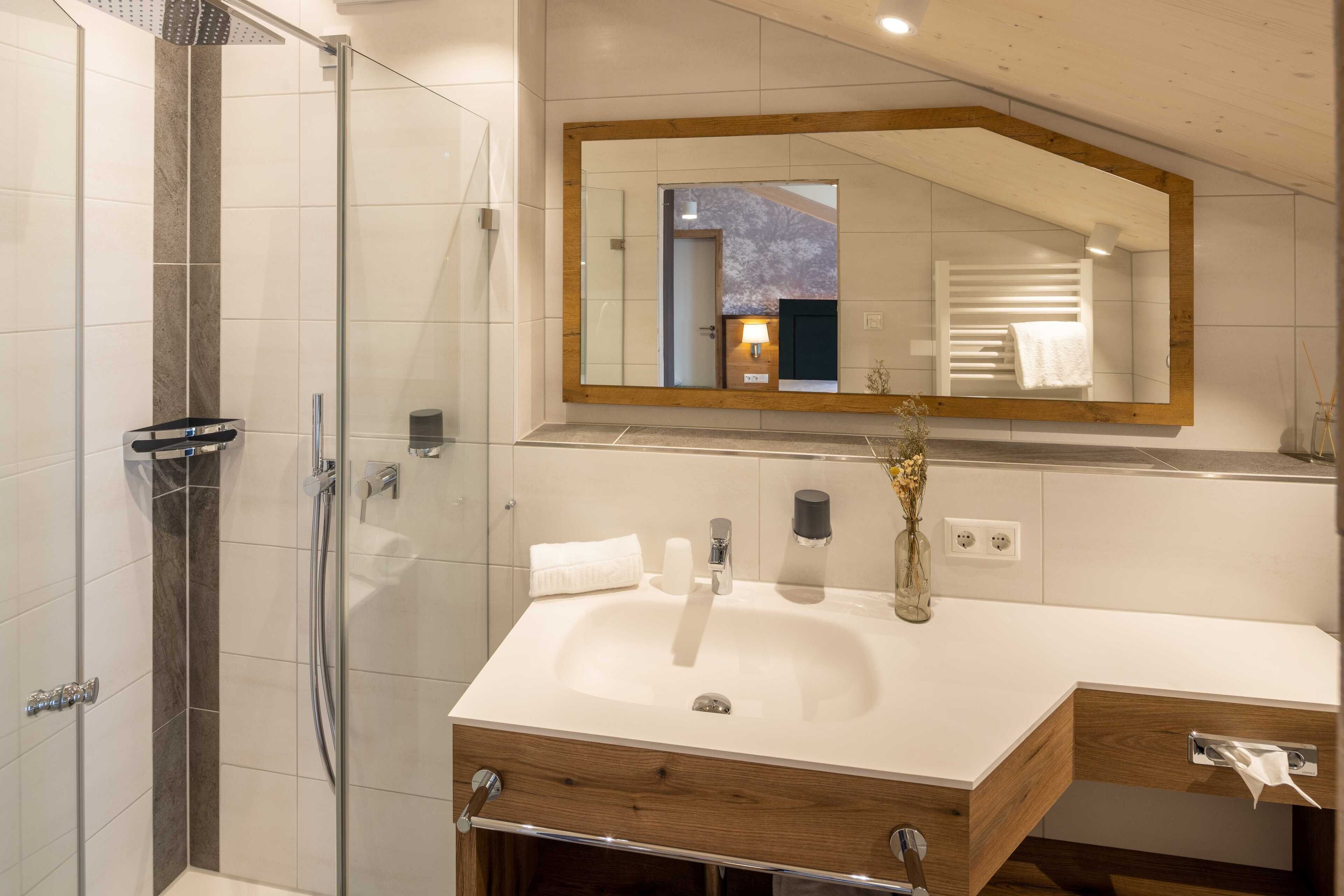 standard double | bathroom | free toiletries, hair dryer, towels