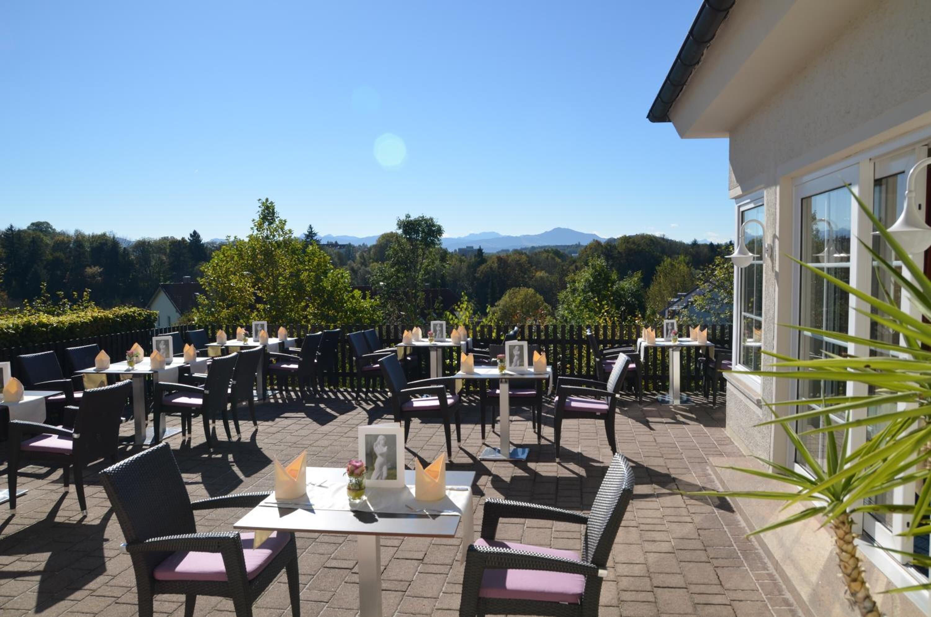 daily buffet breakfast (eur 10 per person)