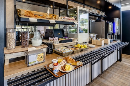 Daily buffet breakfast for a fee