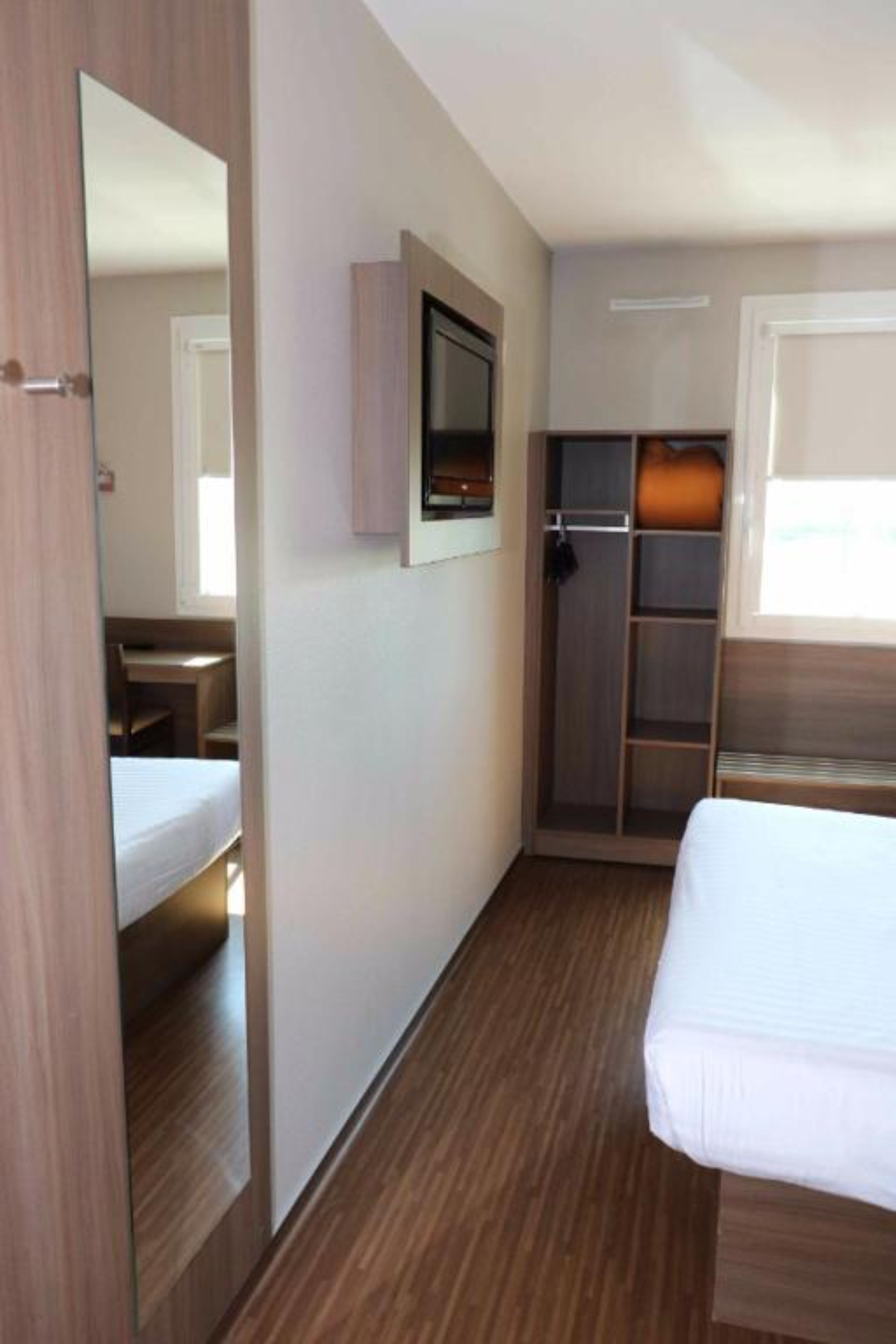 double room, non smoking | 1 bedroom, premium bedding, desk, blackout curtains