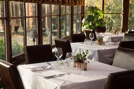 Restaurant. Brickfields Farm