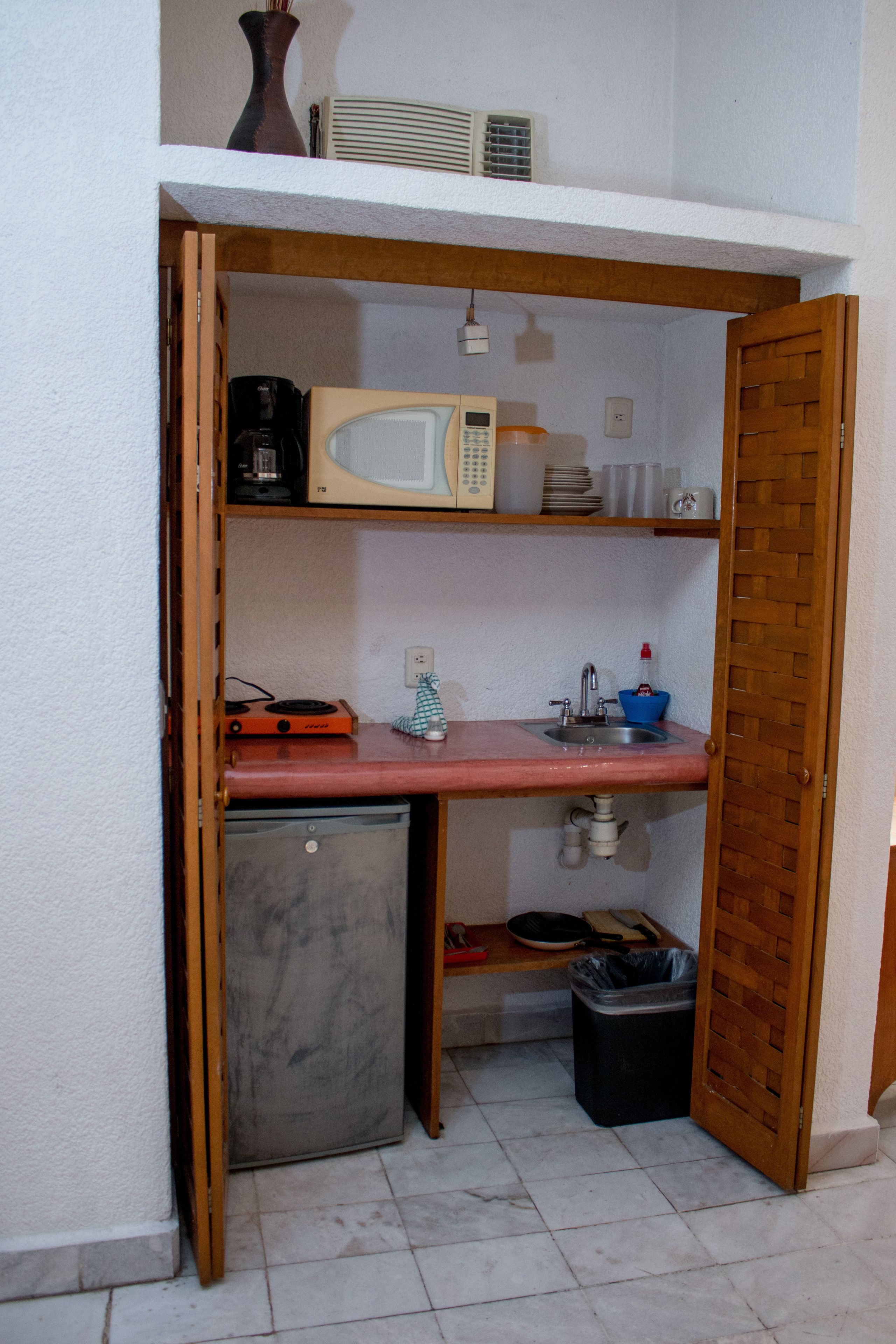 suite, kitchenette | pillow-top beds, minibar, in-room safe, free wifi