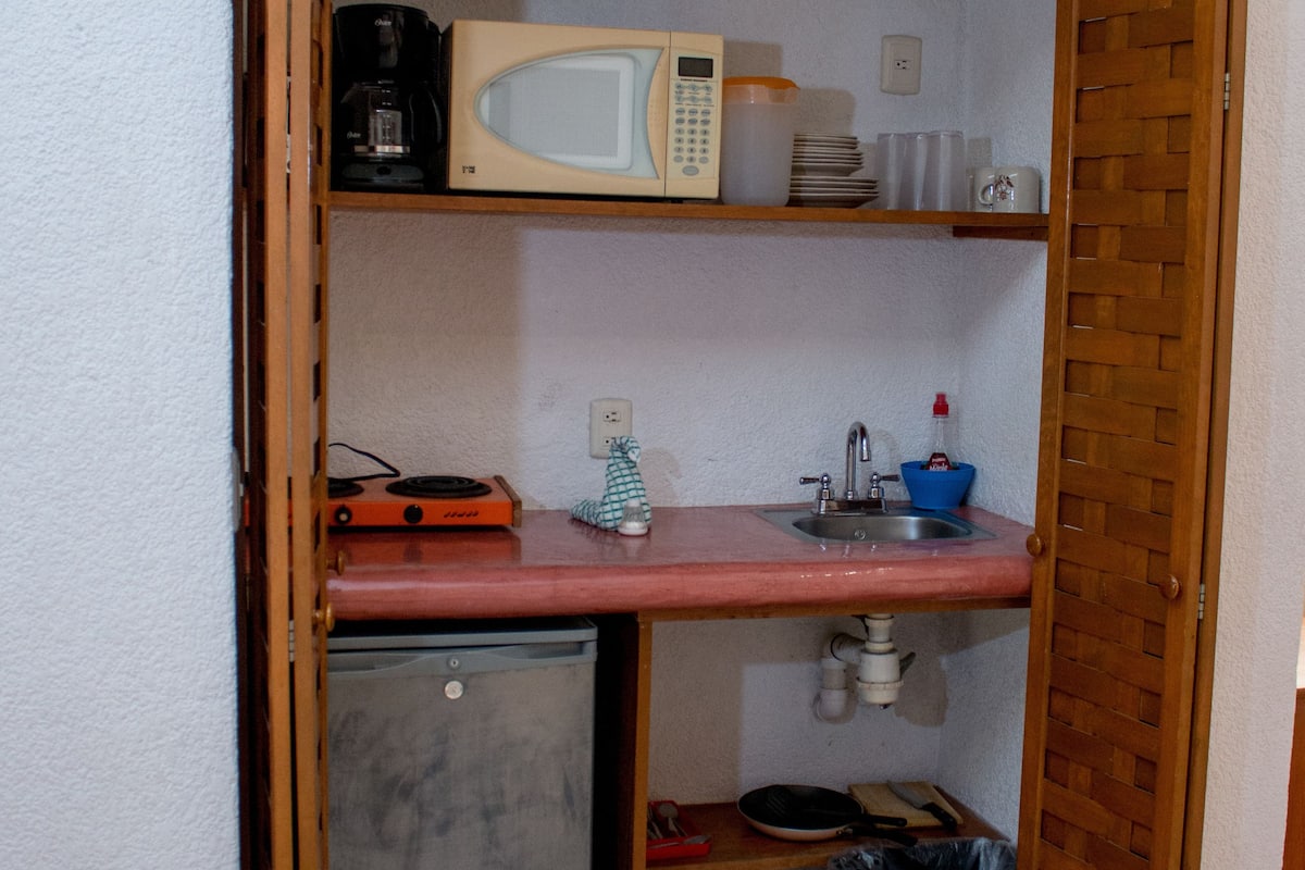 suite, kitchenette | pillow-top beds, minibar, in-room safe, free wifi