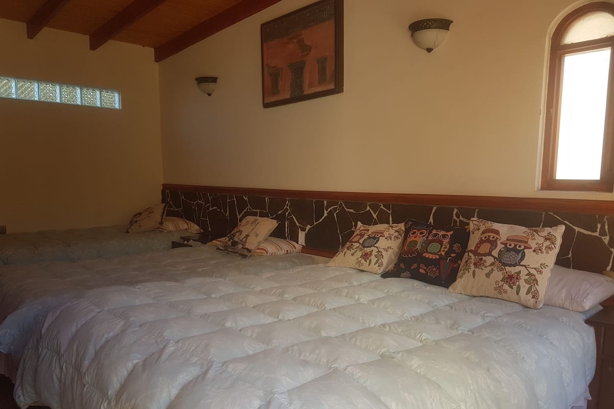 Deluxe Quadruple Room, Private Bathroom
