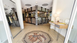 Interior entrance - Hôtel des Mosaïques (Orbe)