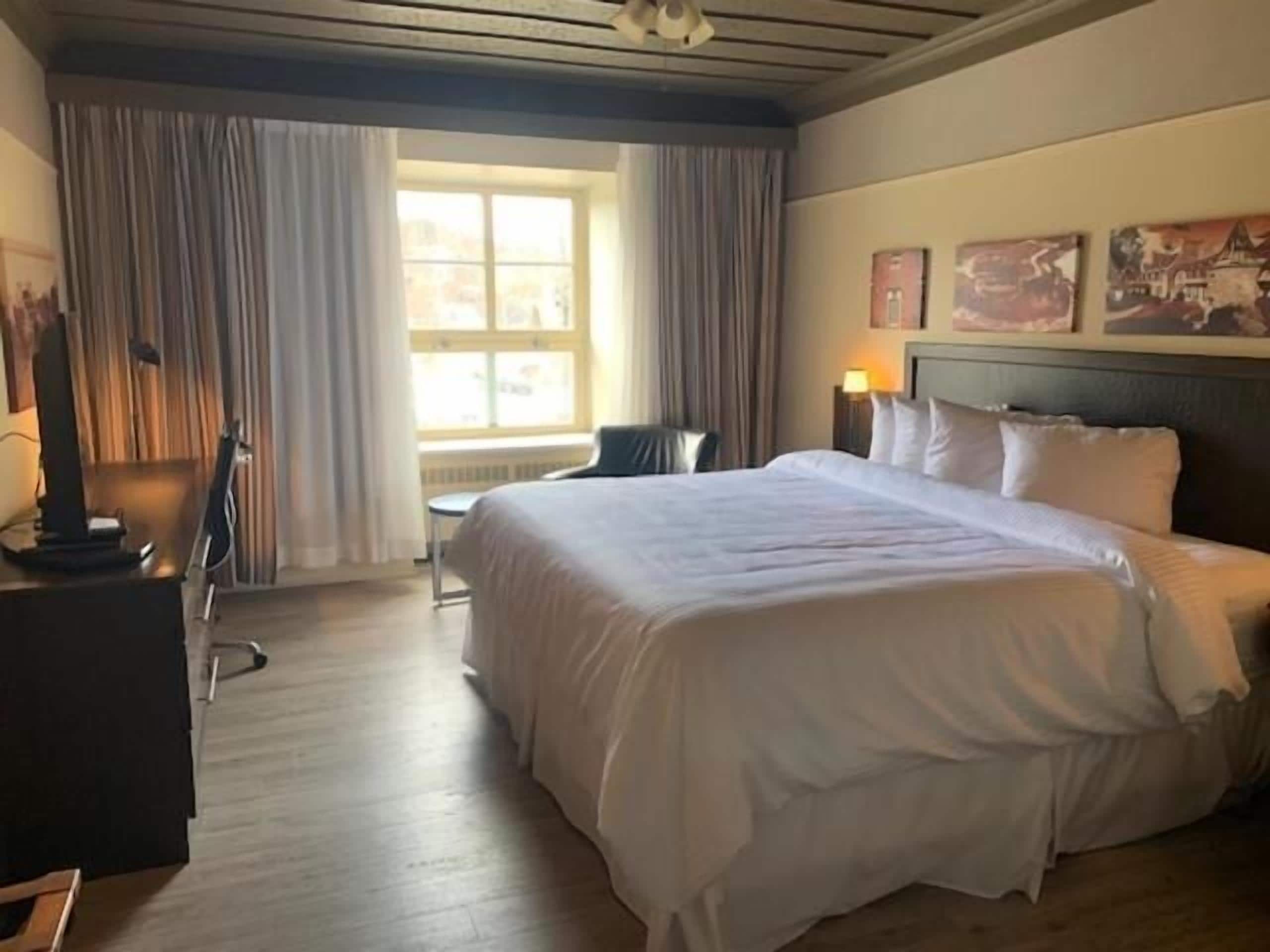 desk, laptop workspace, blackout curtains, soundproofing