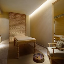Couples treatment rooms, steam room, body treatments, aromatherapy