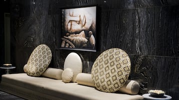 Couples treatment rooms, steam room, body treatments, aromatherapy