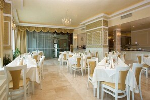 Dining - Mena Palace (Sunny Beach)