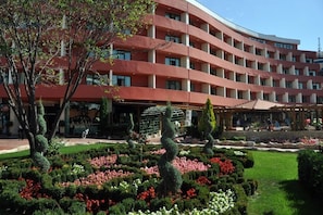 Exterior - Mena Palace (Sunny Beach)