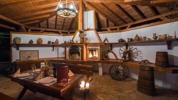 Breakfast, lunch, dinner served; local cuisine