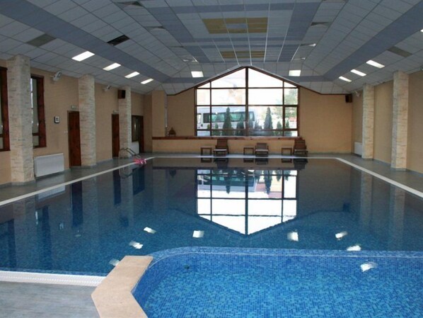 Indoor pool, outdoor pool