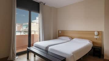 2 camere, una cassaforte in camera, postazione laptop, tende oscuranti