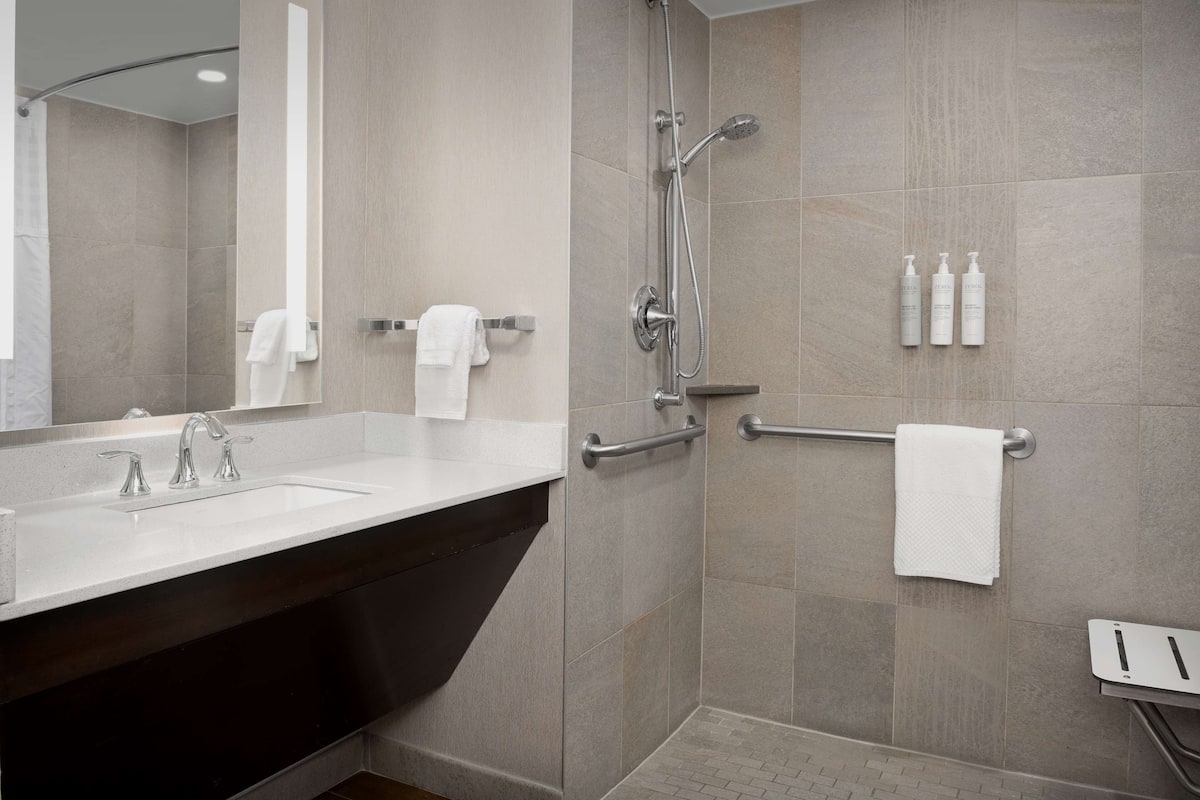 Bathroom shower