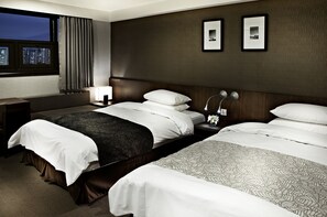 Deluxe Twin Room | Premium bedding, in-room safe, desk, iron/ironing board - Hotel Castle (Suwon)