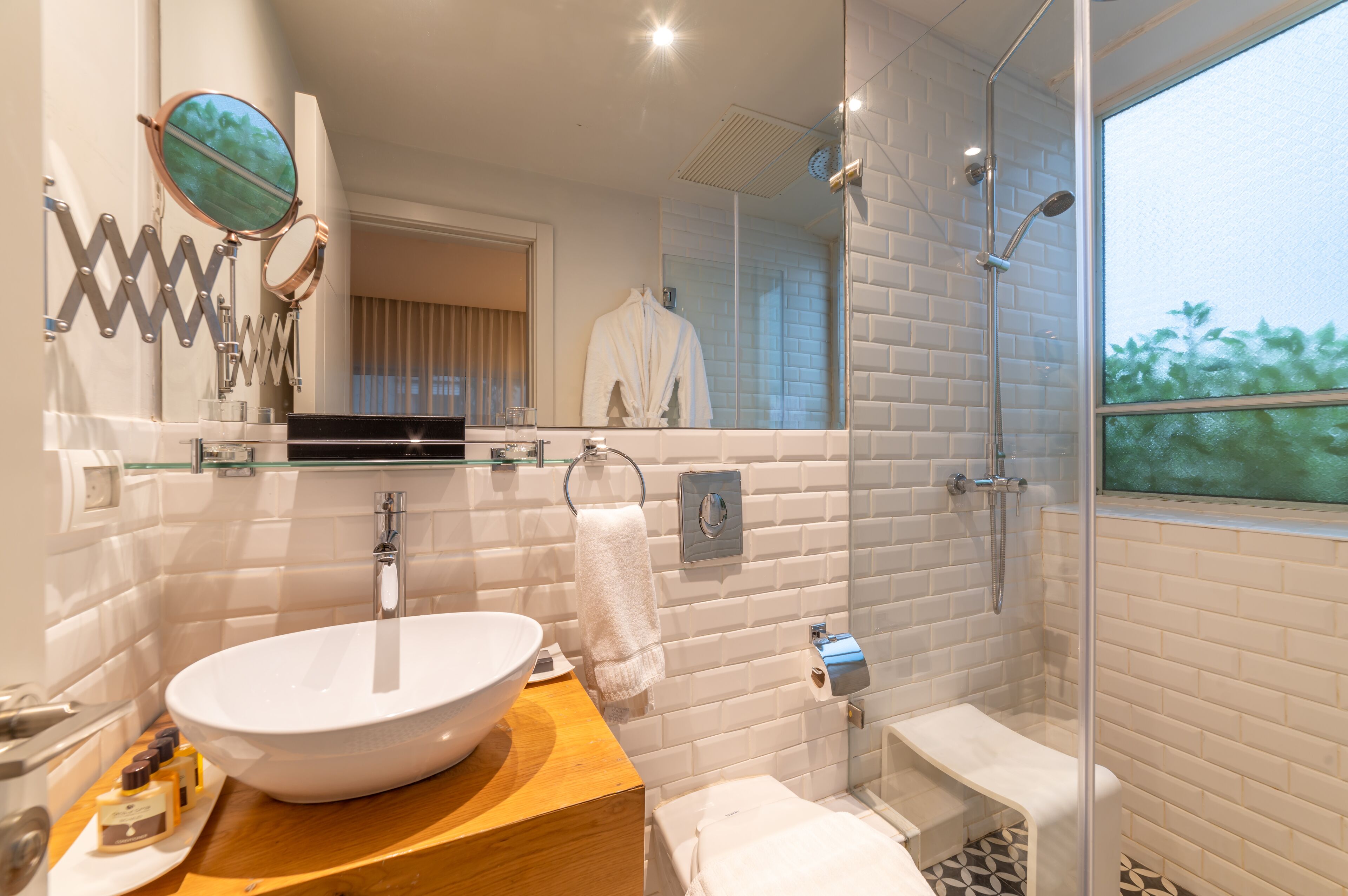 classic double or twin room | bathroom | free toiletries, hair dryer, bathrobes, slippers