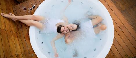 Bañera de hidromasaje exterior