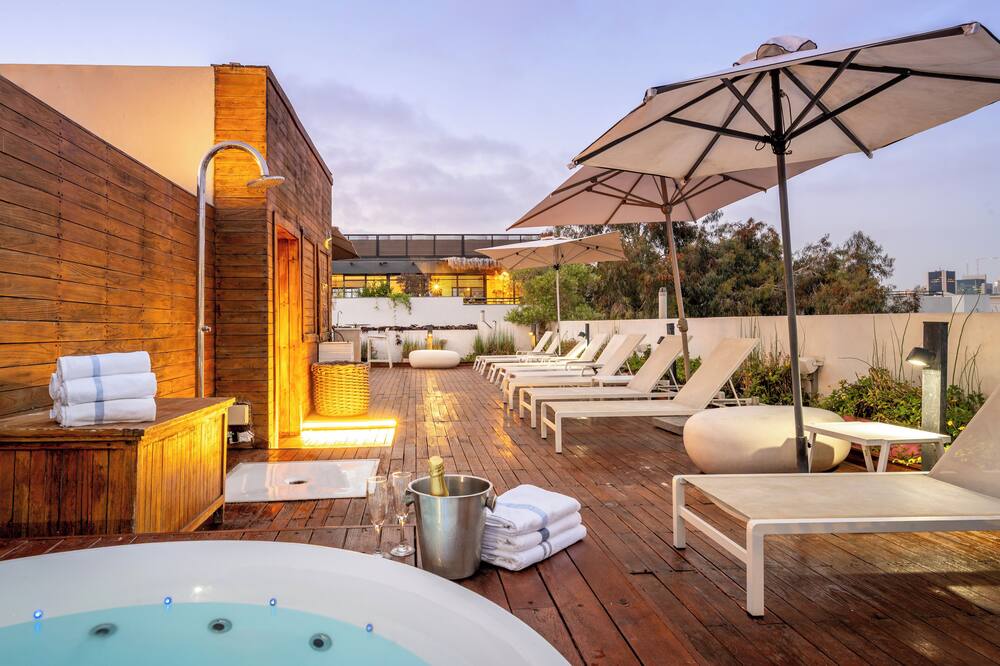 Jacob Shenkin Hotel