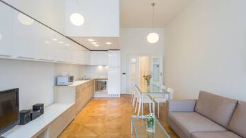 Apartment, 1 Bedroom (Number 2) | Private kitchen | Full-size fridge, microwave, coffee/tea maker