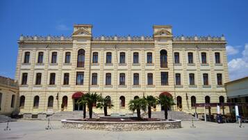 Fachada de la propiedad