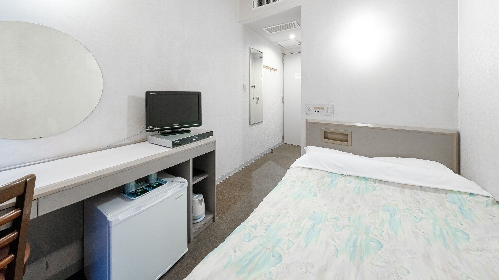 ตู้นิรภัยในห้องพัก, โต๊ะทำงาน, Wi-Fi ฟรี, ผ้าปูที่นอน