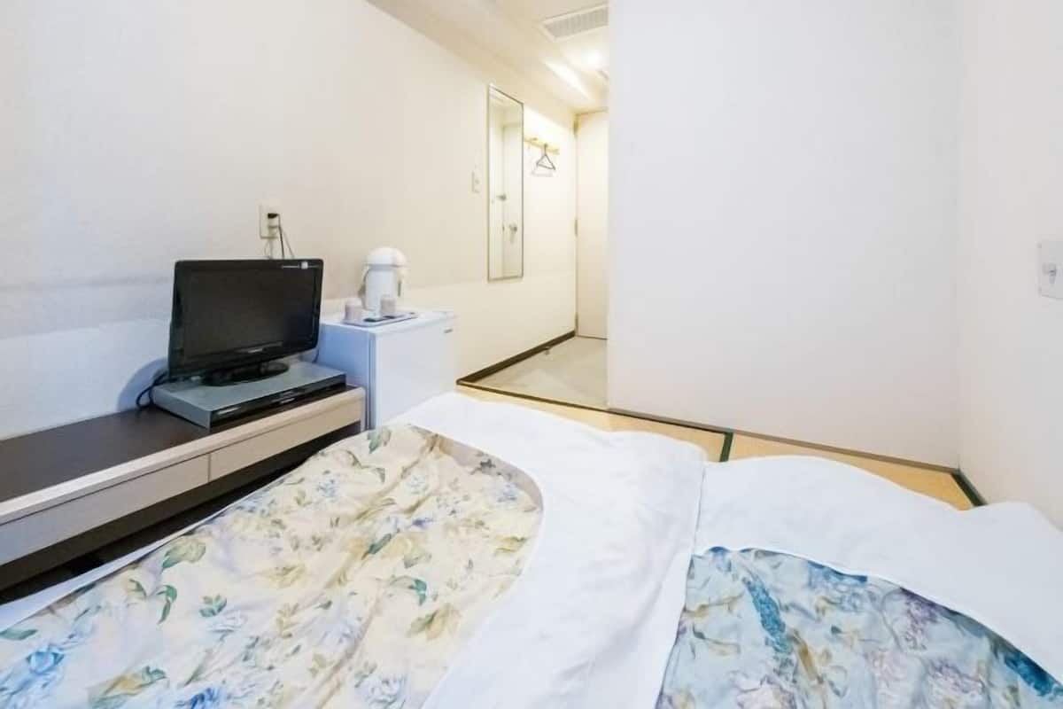 In-room safe, desk, free WiFi, bed sheets