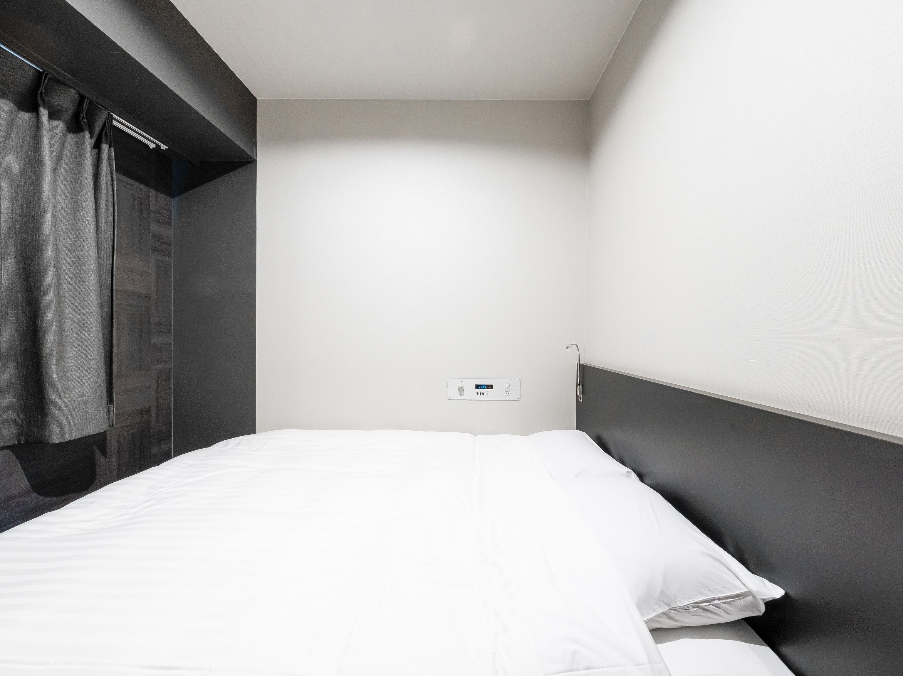 Double Room, Non Smoking | In-room safe, desk, free WiFi, bed sheets