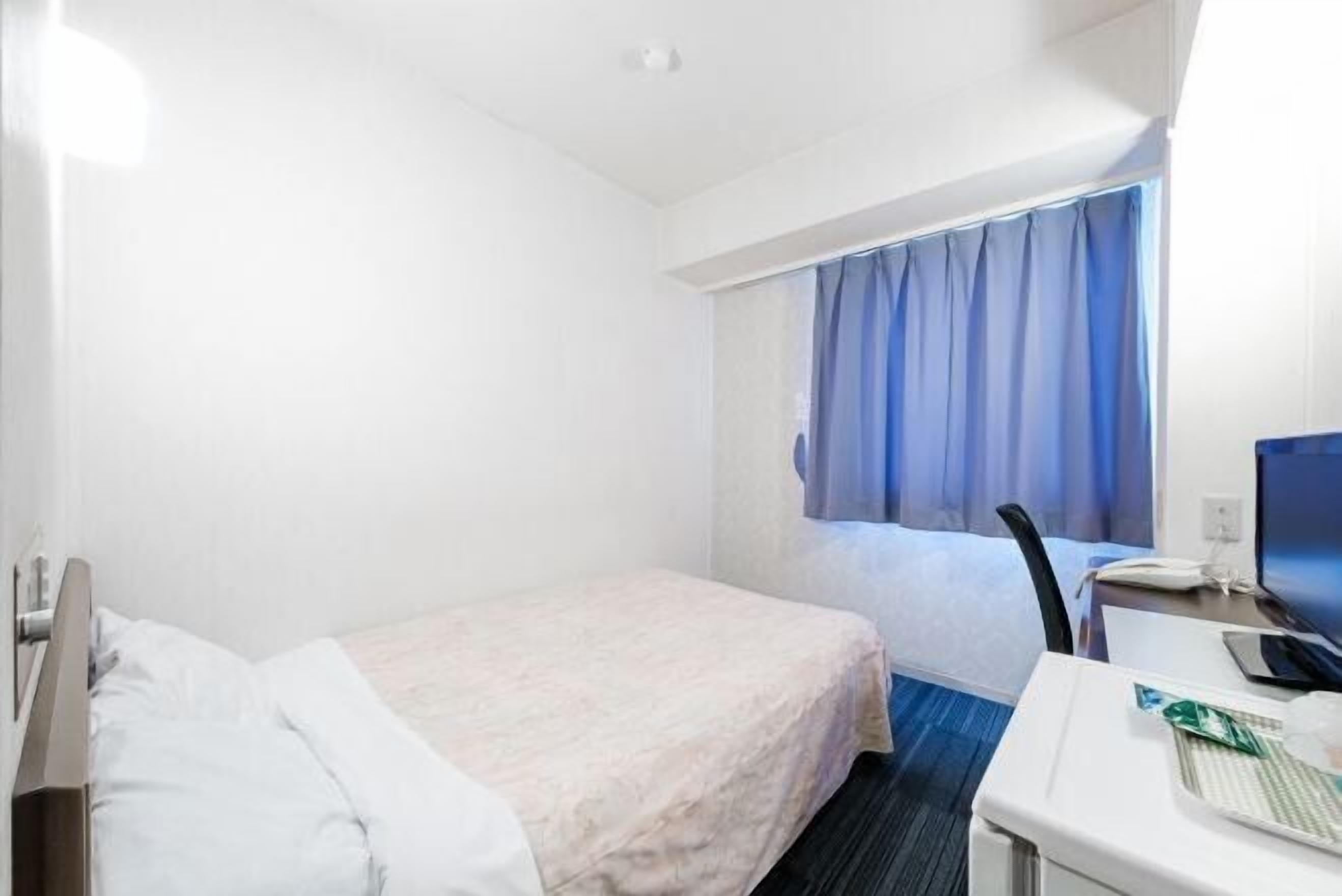 In-room safe, desk, free WiFi, bed sheets