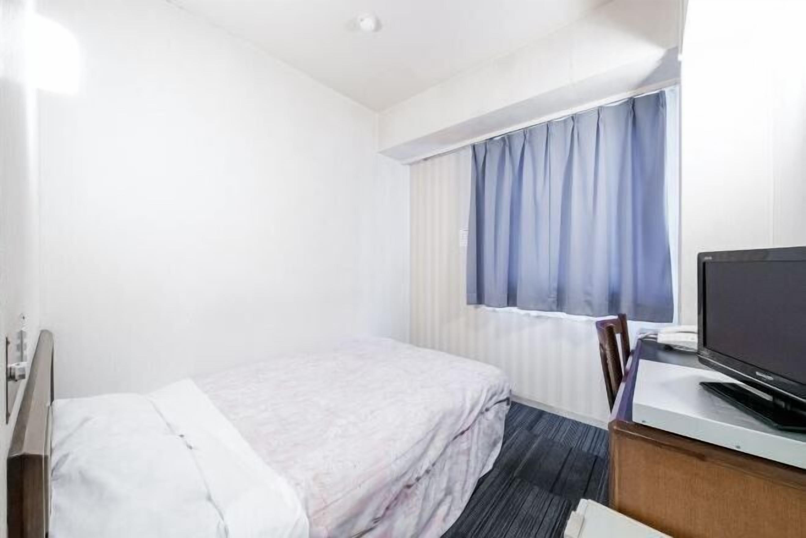 In-room safe, desk, free WiFi, bed sheets