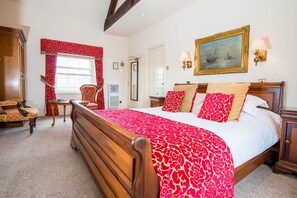 Standard Double Room | Individually decorated, individually furnished, desk, iron/ironing board - The Greyhound Coaching Inn (Lutterworth)