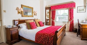 Standard Double Room | Individually decorated, individually furnished, desk, iron/ironing board - The Greyhound Coaching Inn (Lutterworth)